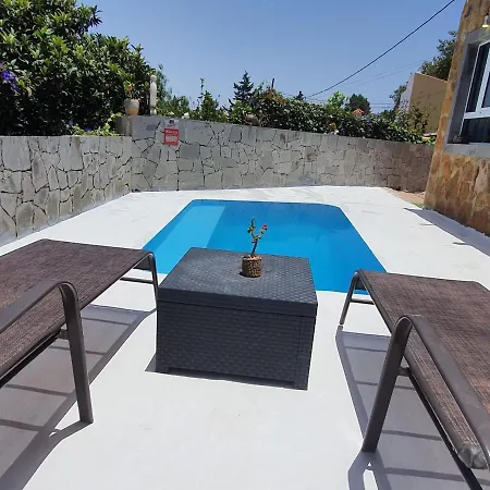 Villa Bella Vista Los Penones 110 *